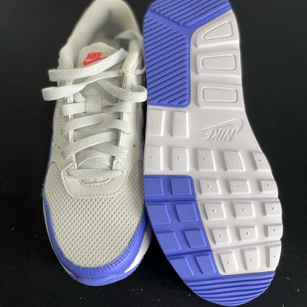 (101)- NWOB💙Blueish purple and gray 💜 Nike Ait Women’s 8 BRAND NEW-NO BOX!!